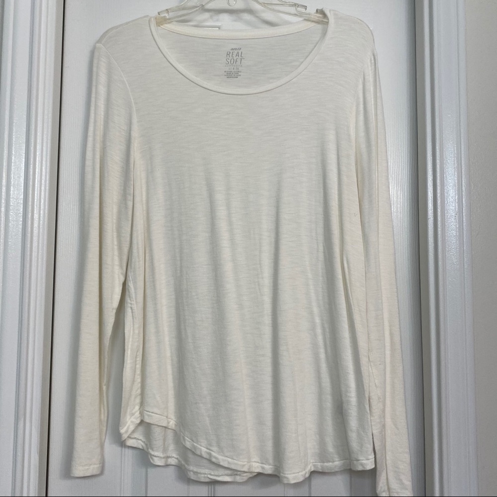Aerie Real Soft Long Sleeve T-Shirt🤍